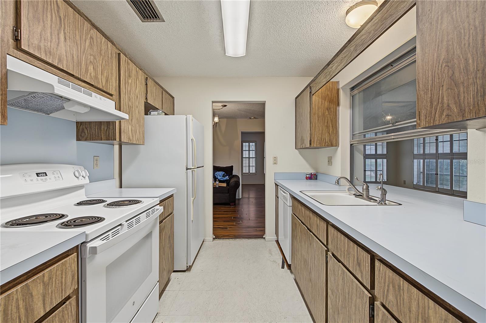 8210 LORA DEL RIO DRIVE