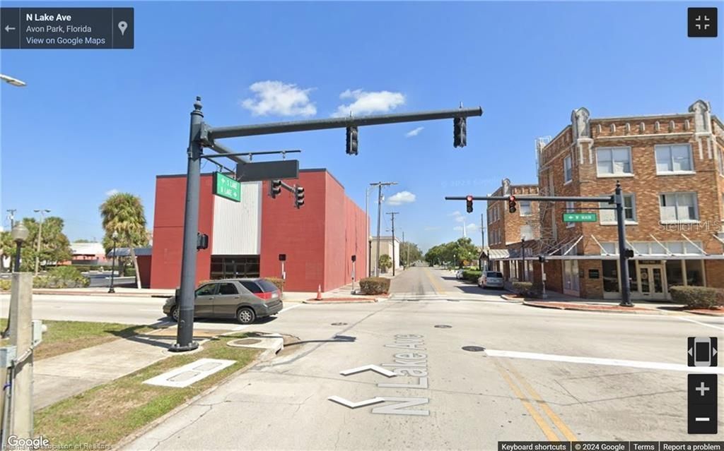 Photo of 2 W Main Street, Avon Park, FL 33825 (MLS # L4945883)