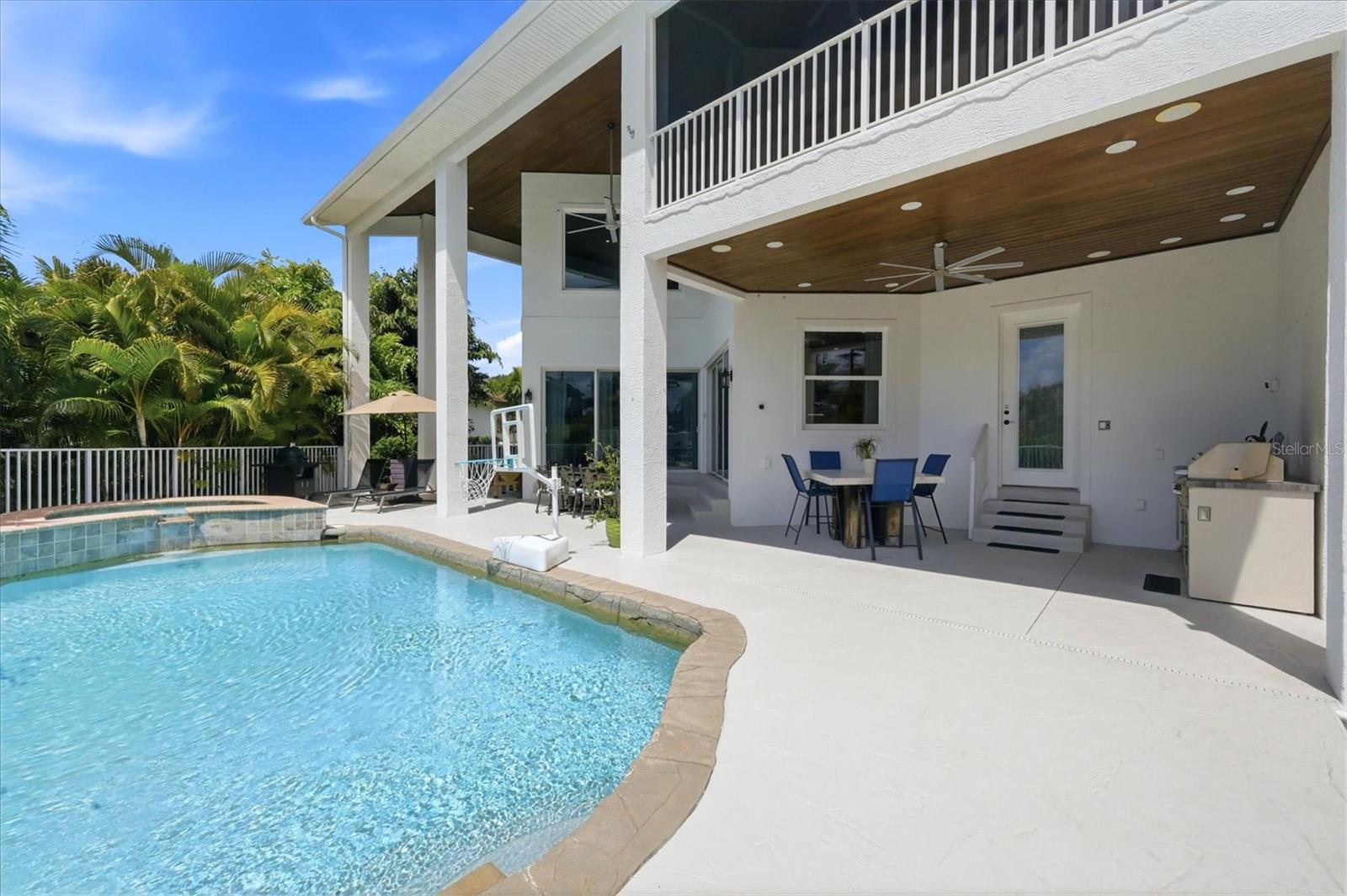 HOLIDAY HARBOR - Residential