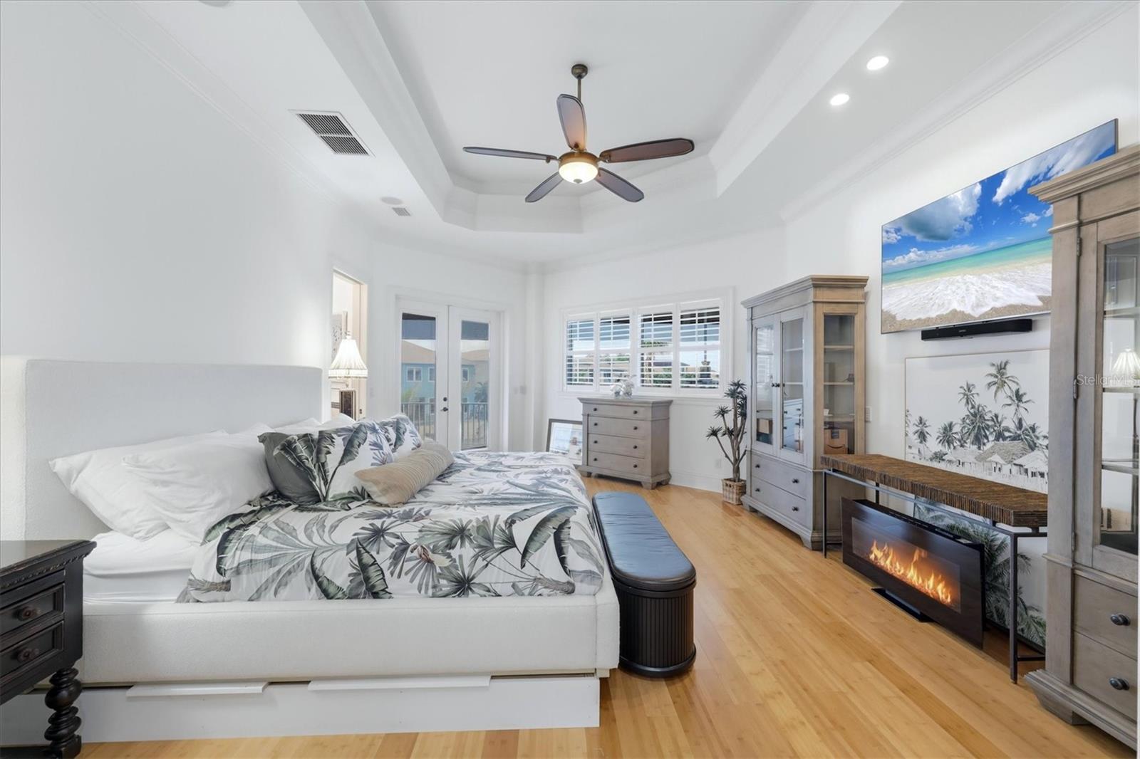 HOLIDAY HARBOR - Residential