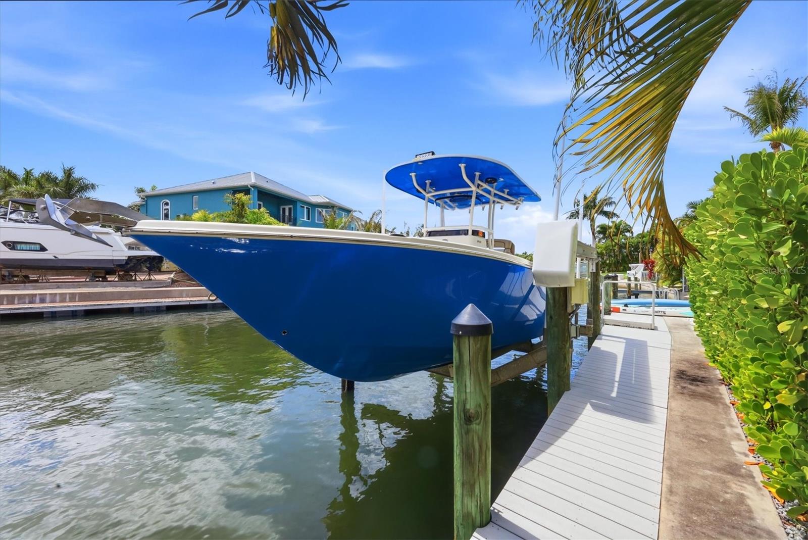 HOLIDAY HARBOR - Residential