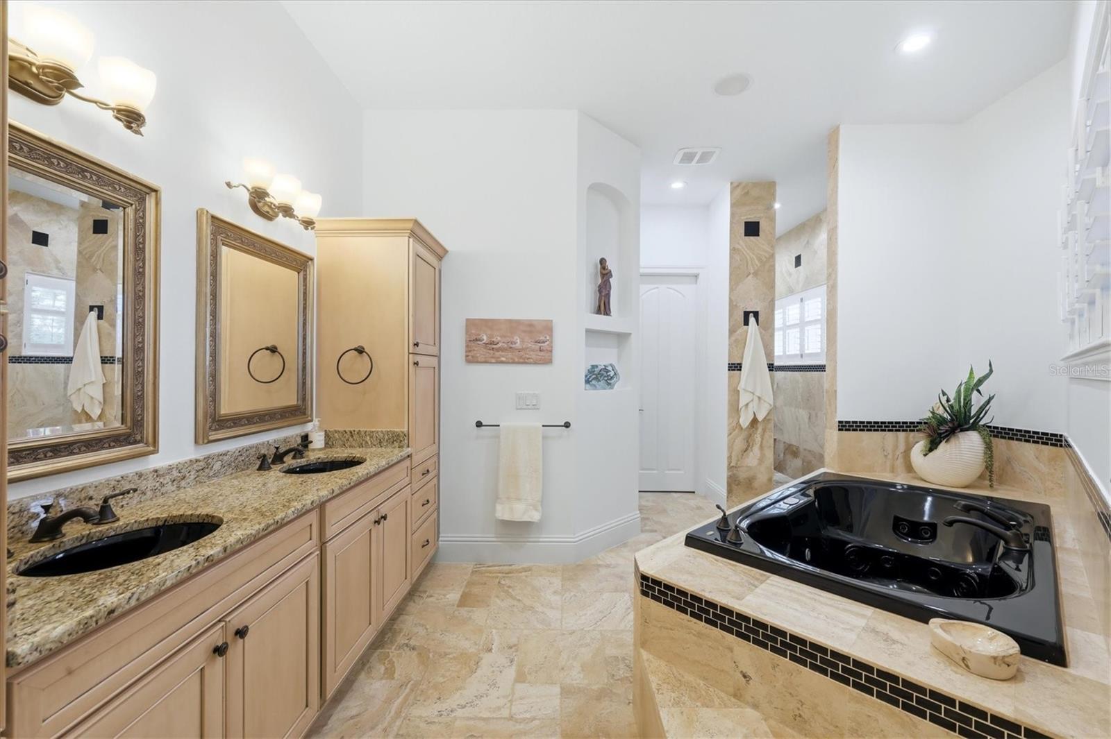 HOLIDAY HARBOR - Residential