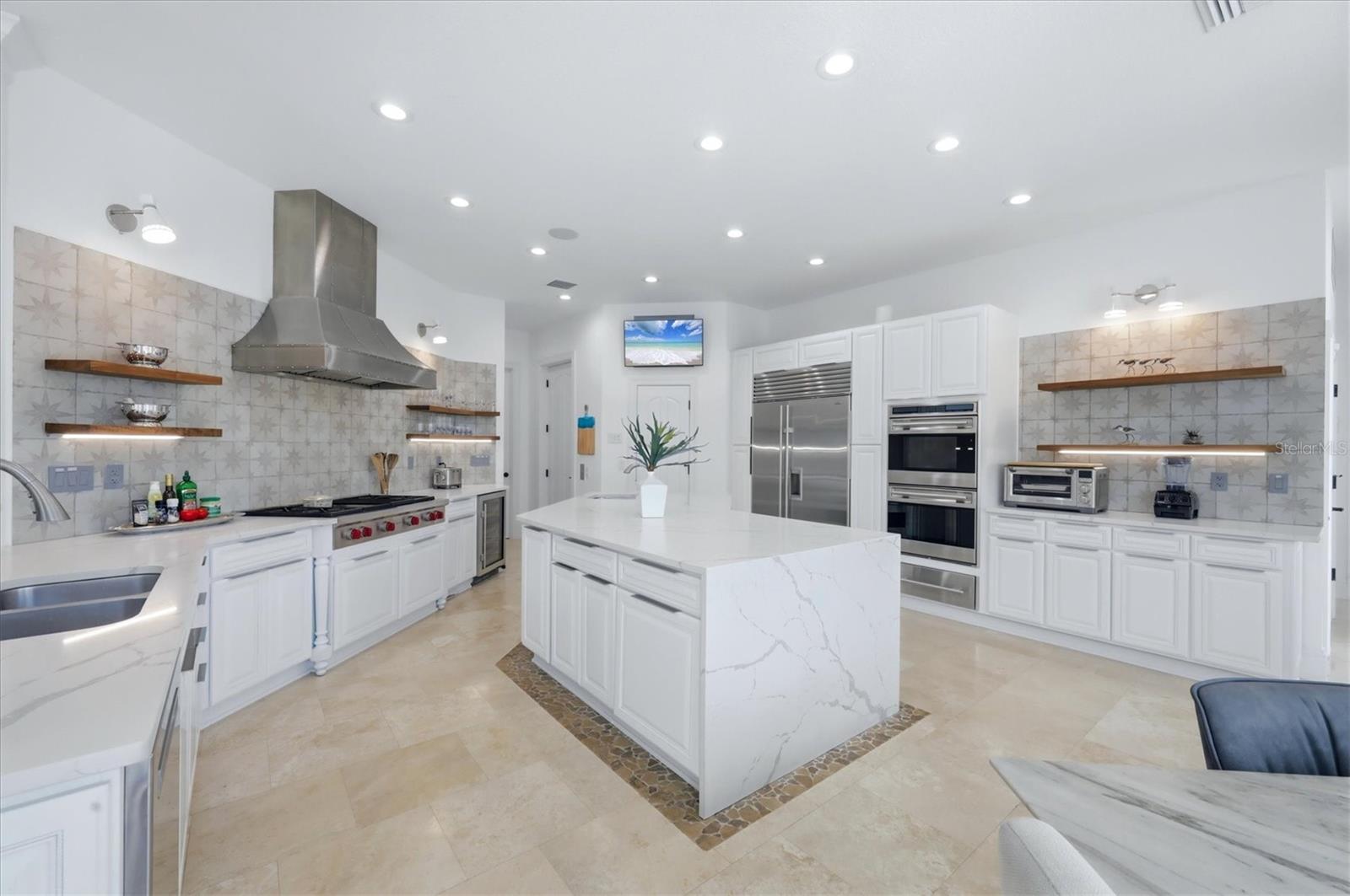 HOLIDAY HARBOR - Residential