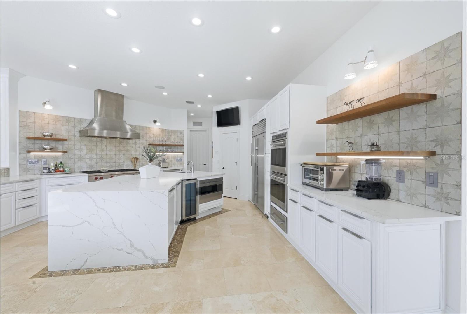 HOLIDAY HARBOR - Residential