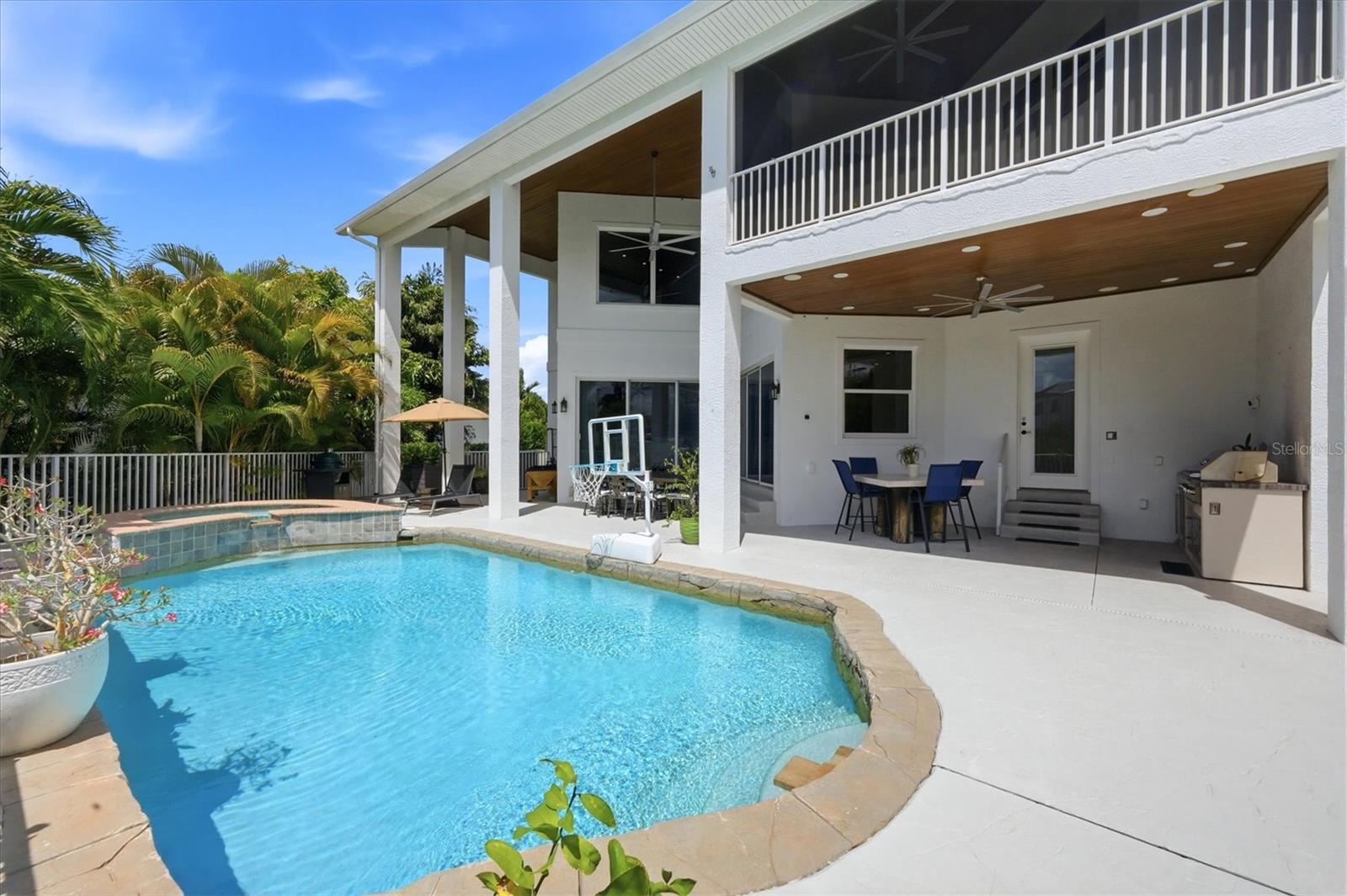 HOLIDAY HARBOR - Residential