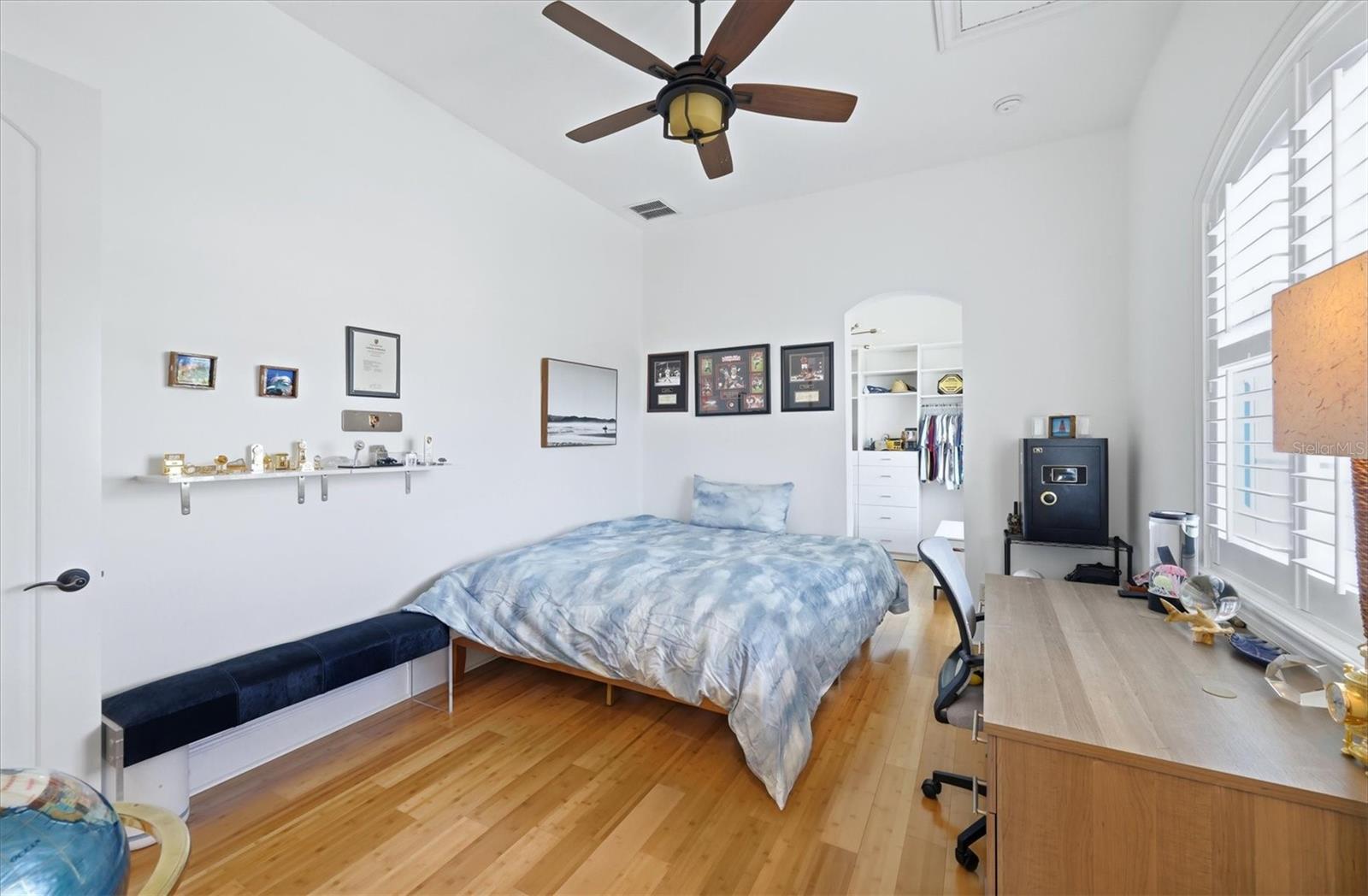 HOLIDAY HARBOR - Residential