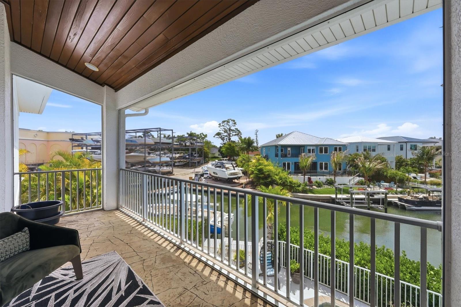 HOLIDAY HARBOR - Residential