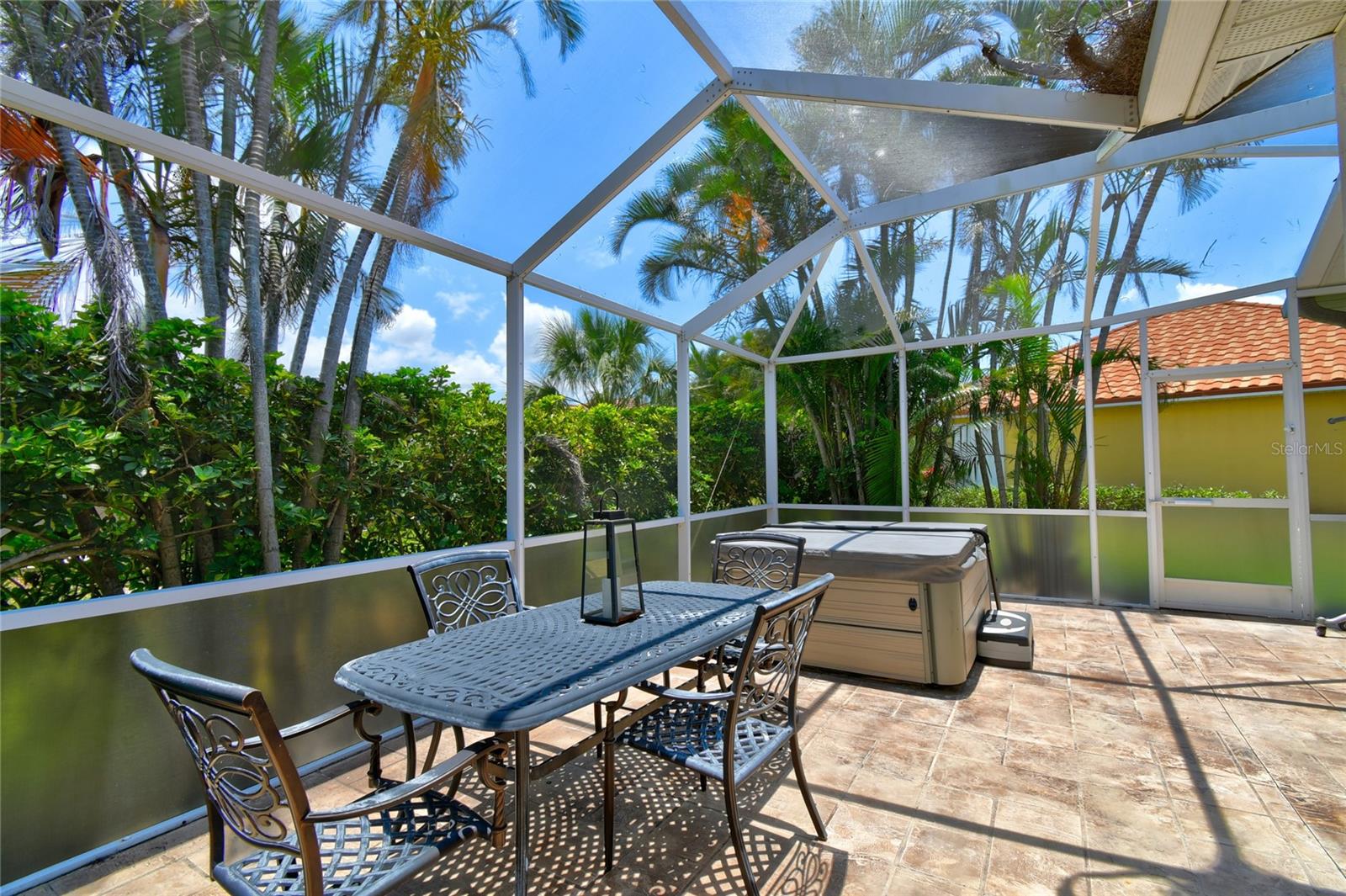 EGRET POINTE CONDO - Residential