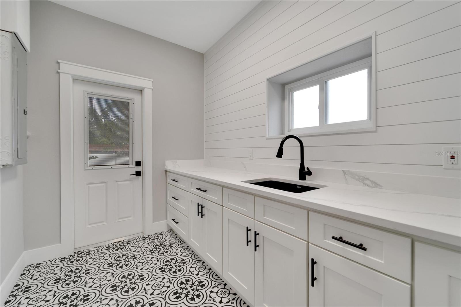 GLENWOOD ESTATES ADD - Residential Lease