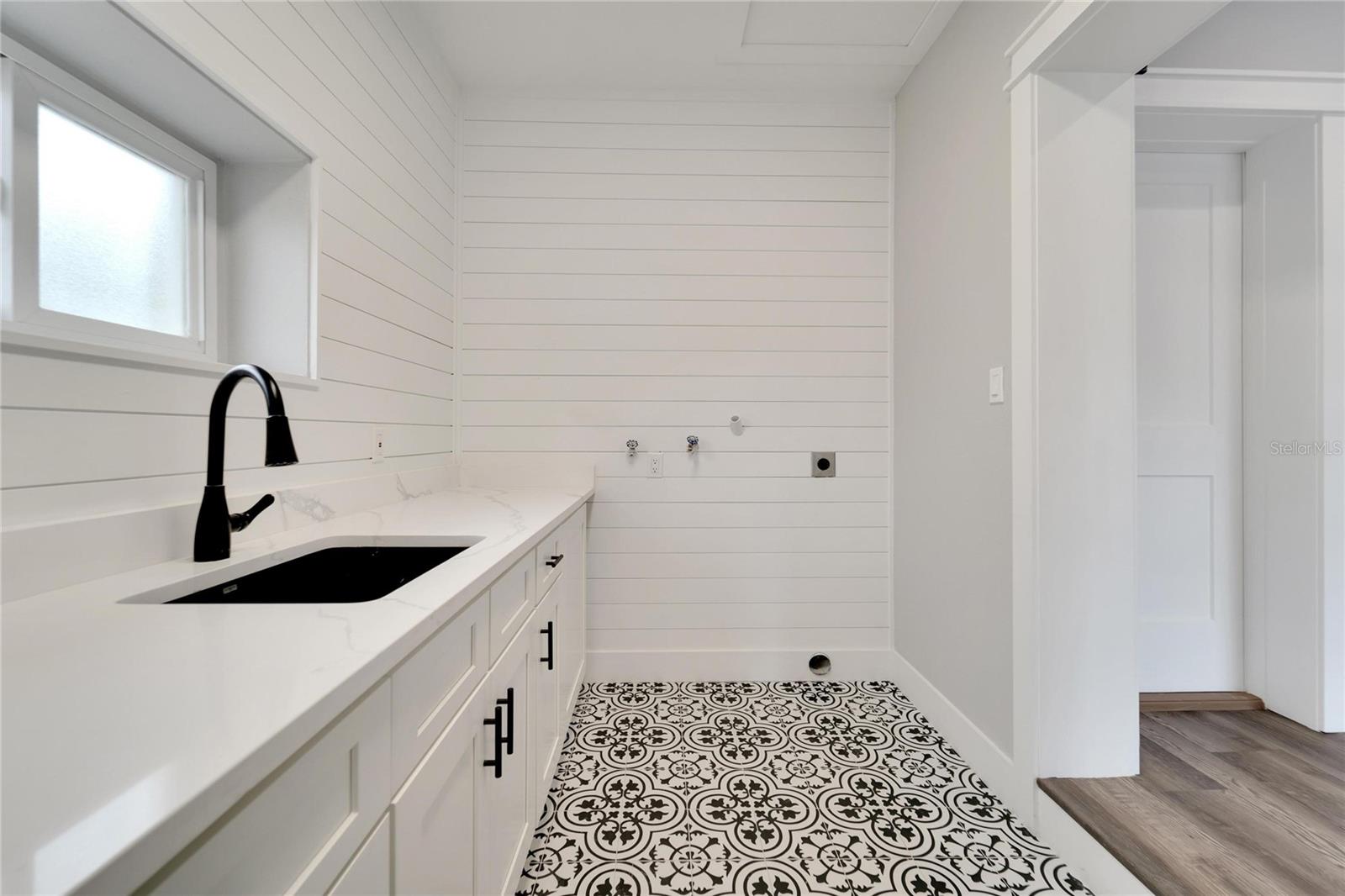 GLENWOOD ESTATES ADD - Residential Lease