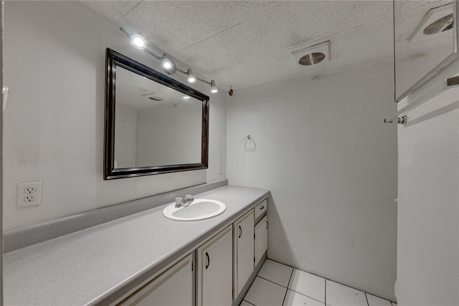 COOPER TERRACE - Residential