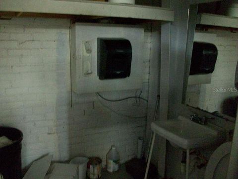 Tiny photo for 124 Bushnell Plz, Bushnell, FL 33513 (MLS # G5021808)