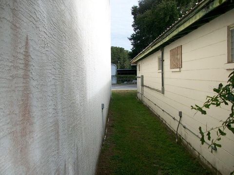 Tiny photo for 124 Bushnell Plz, Bushnell, FL 33513 (MLS # G5021808)