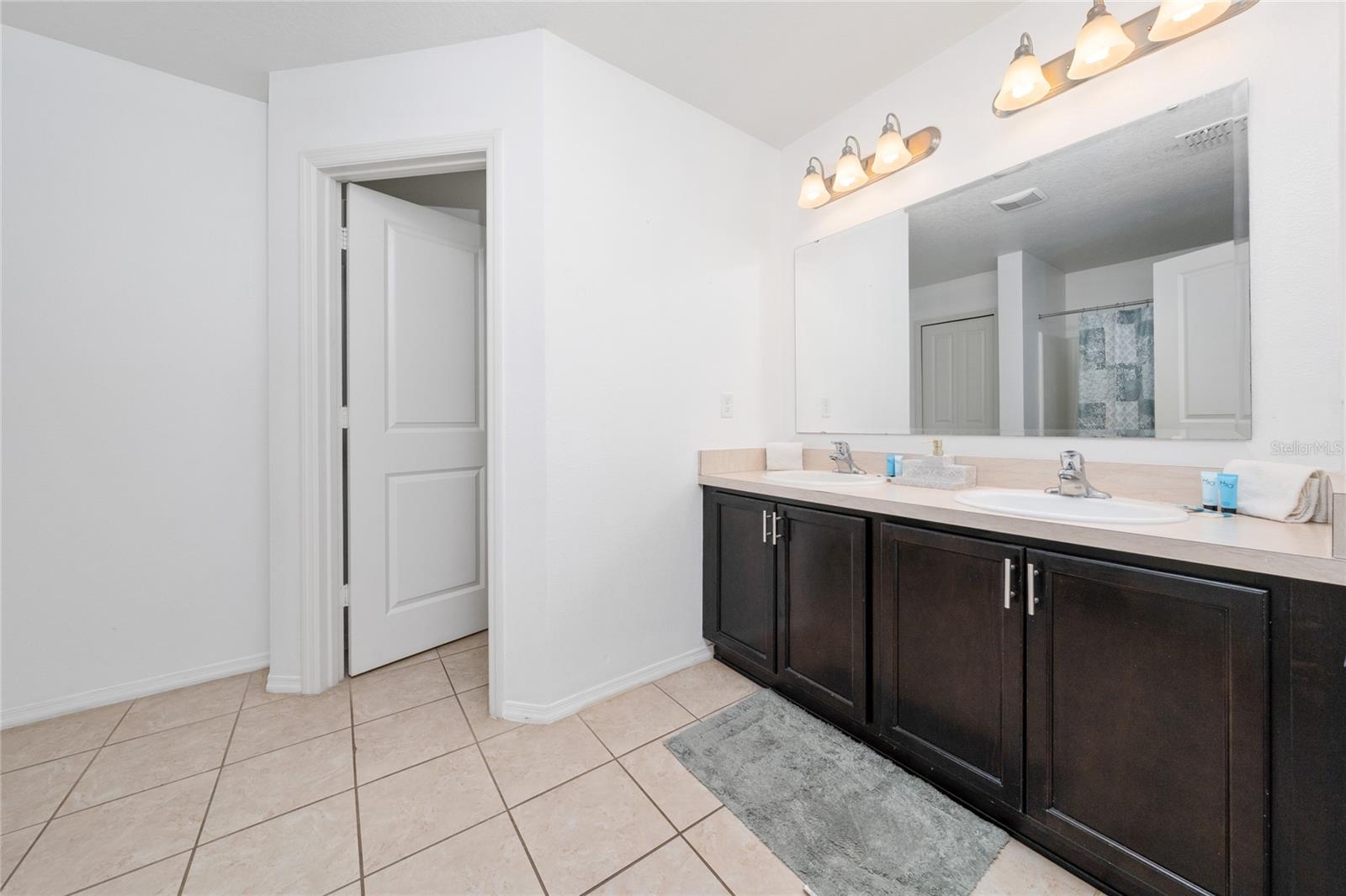 CRYSTAL COVE RESORT - Residential