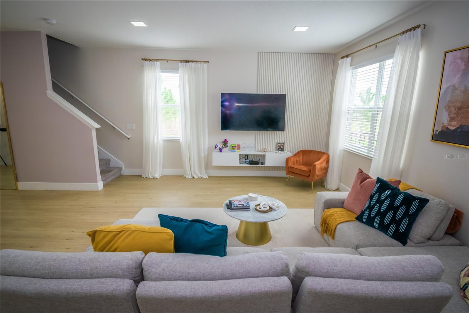 STOREY PK-PH 4 - Residential