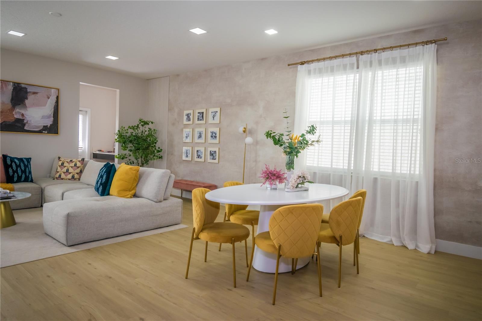 STOREY PK-PH 4 - Residential