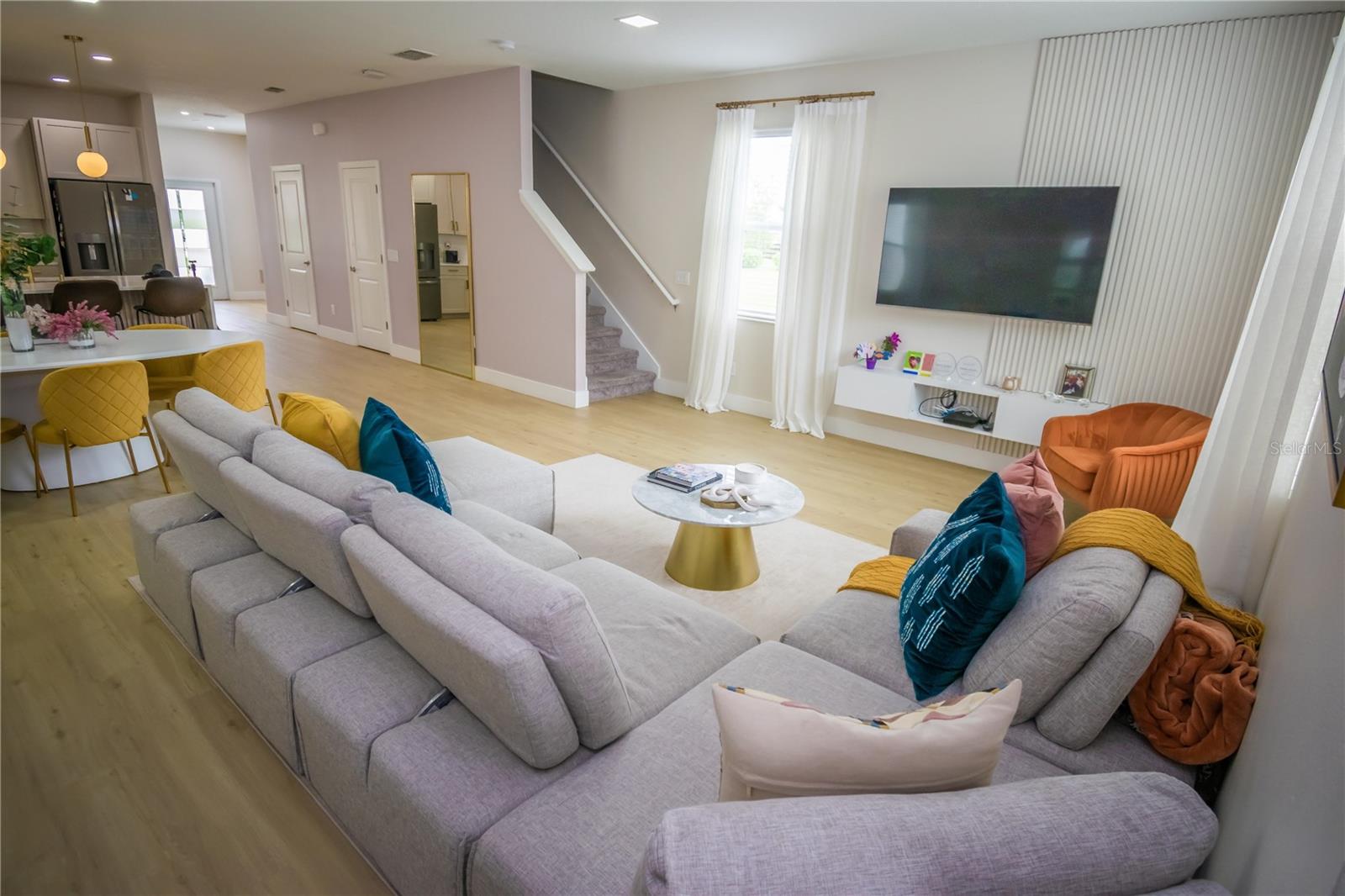 STOREY PK-PH 4 - Residential