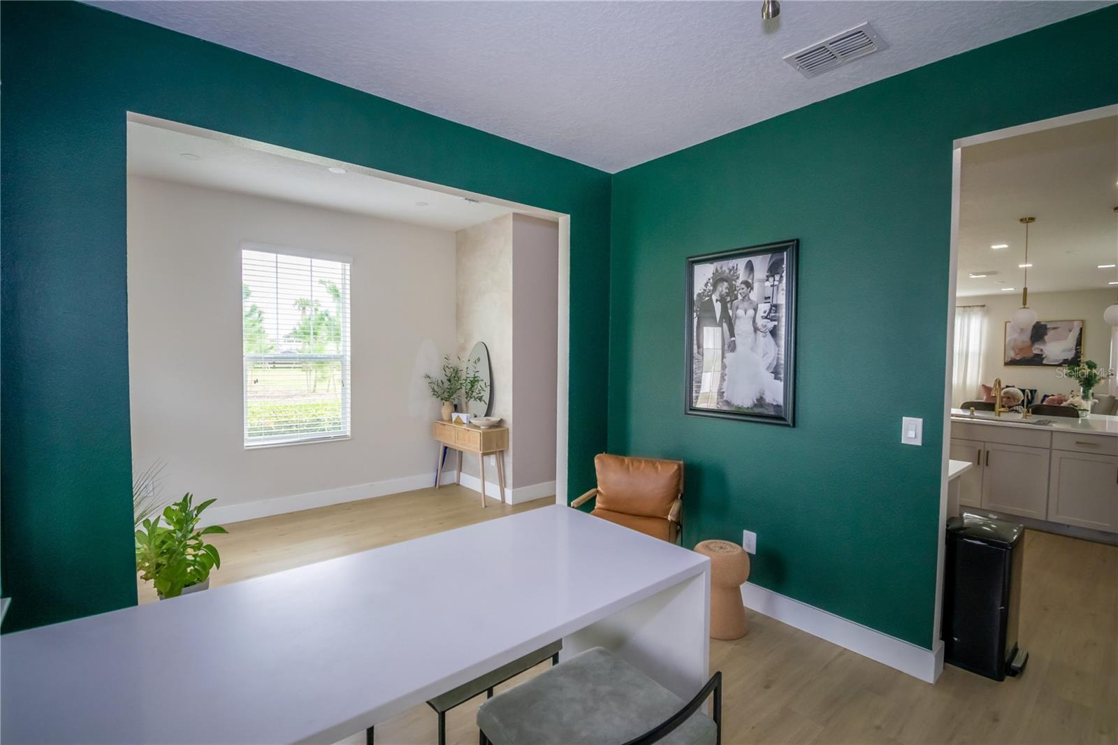 STOREY PK-PH 4 - Residential