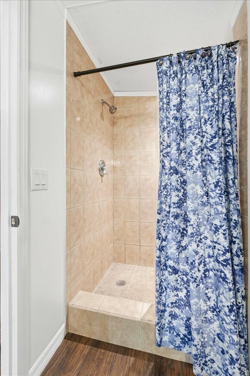 OAKRIDGE ESTATES - Residential