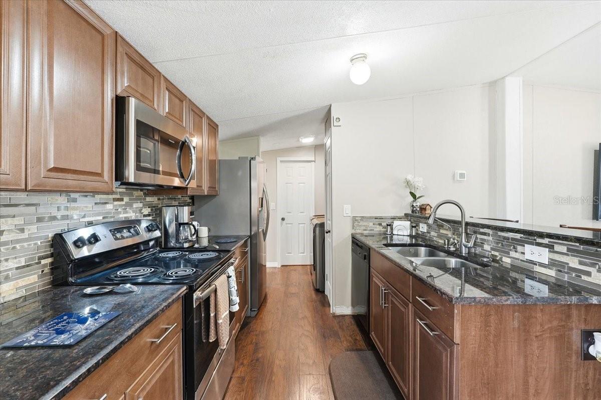 OAKRIDGE ESTATES - Residential