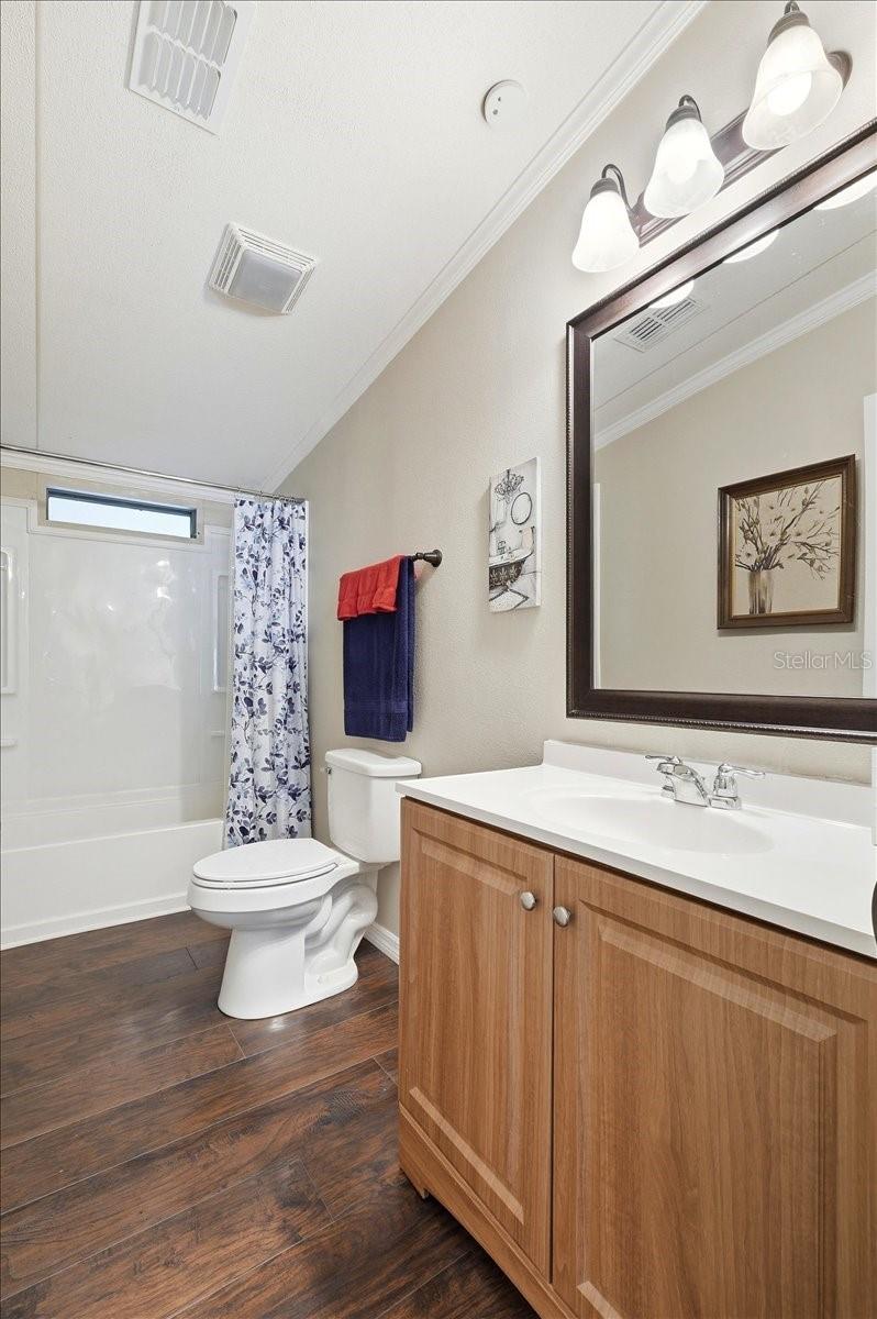 OAKRIDGE ESTATES - Residential