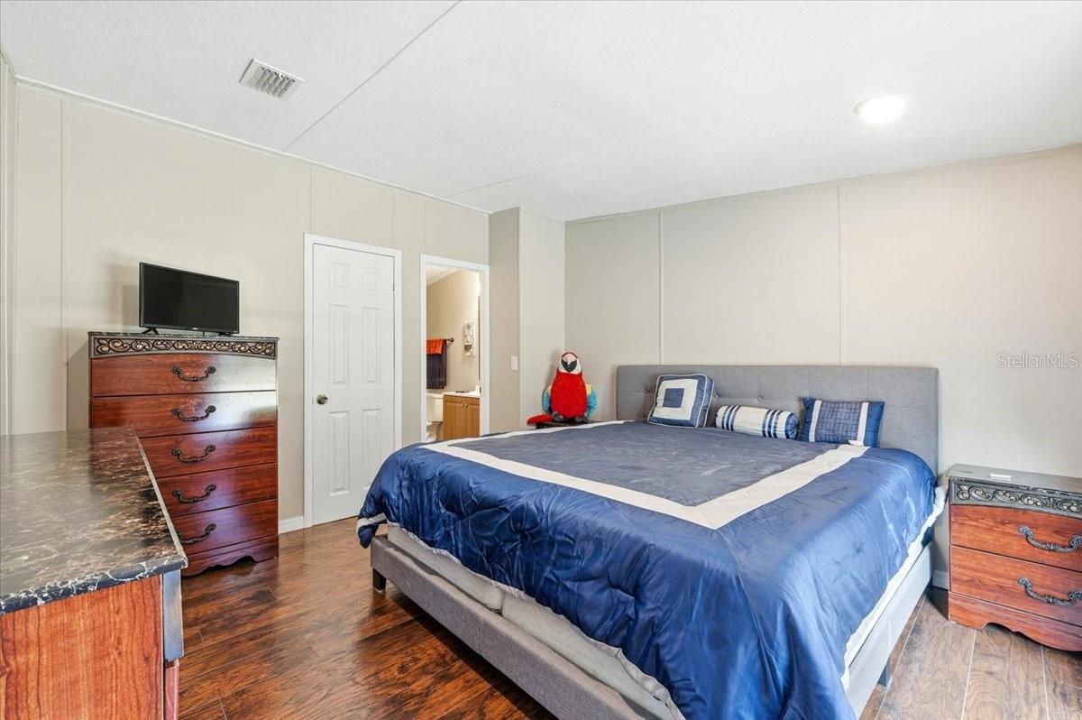 OAKRIDGE ESTATES - Residential