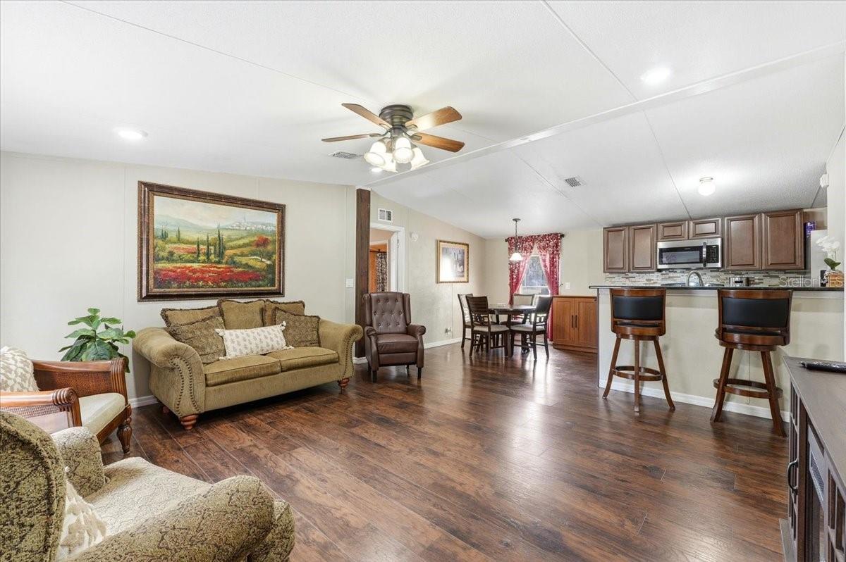 OAKRIDGE ESTATES - Residential