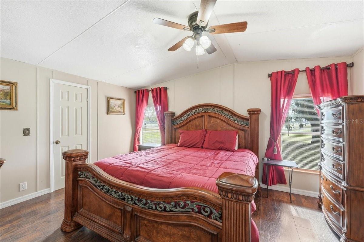 OAKRIDGE ESTATES - Residential