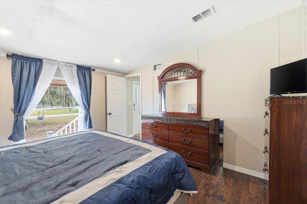 OAKRIDGE ESTATES - Residential