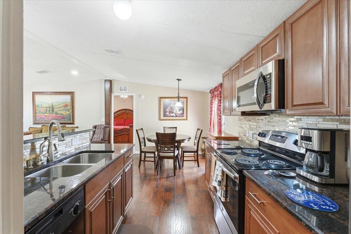 OAKRIDGE ESTATES - Residential