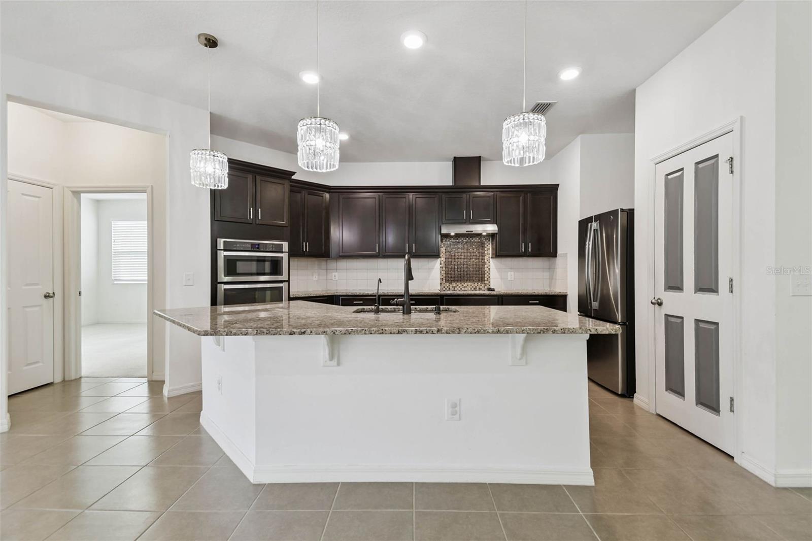VILLAGES/TRINITY LAKES - Residential Lease