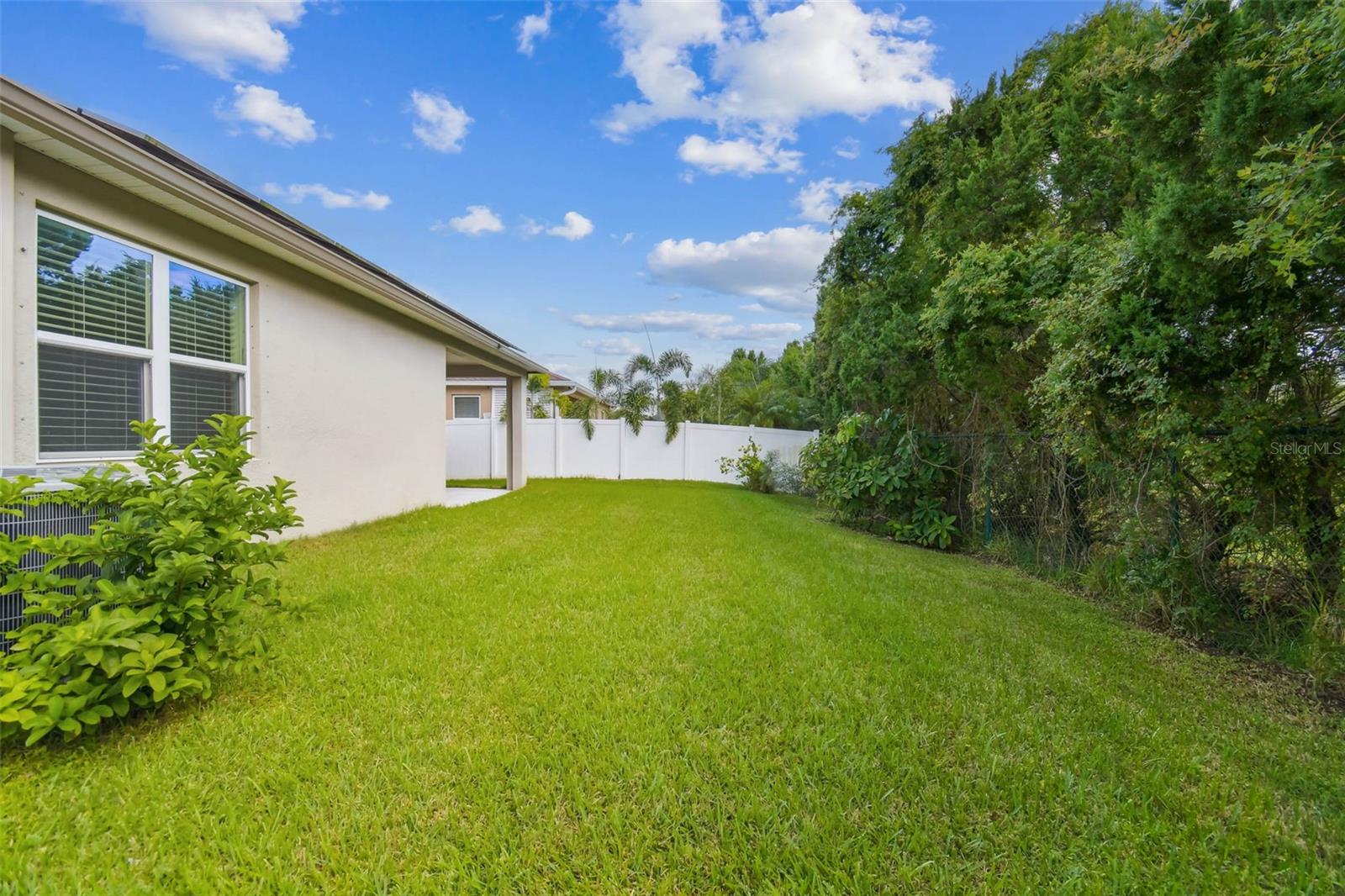 VILLAGES/TRINITY LAKES - Residential Lease