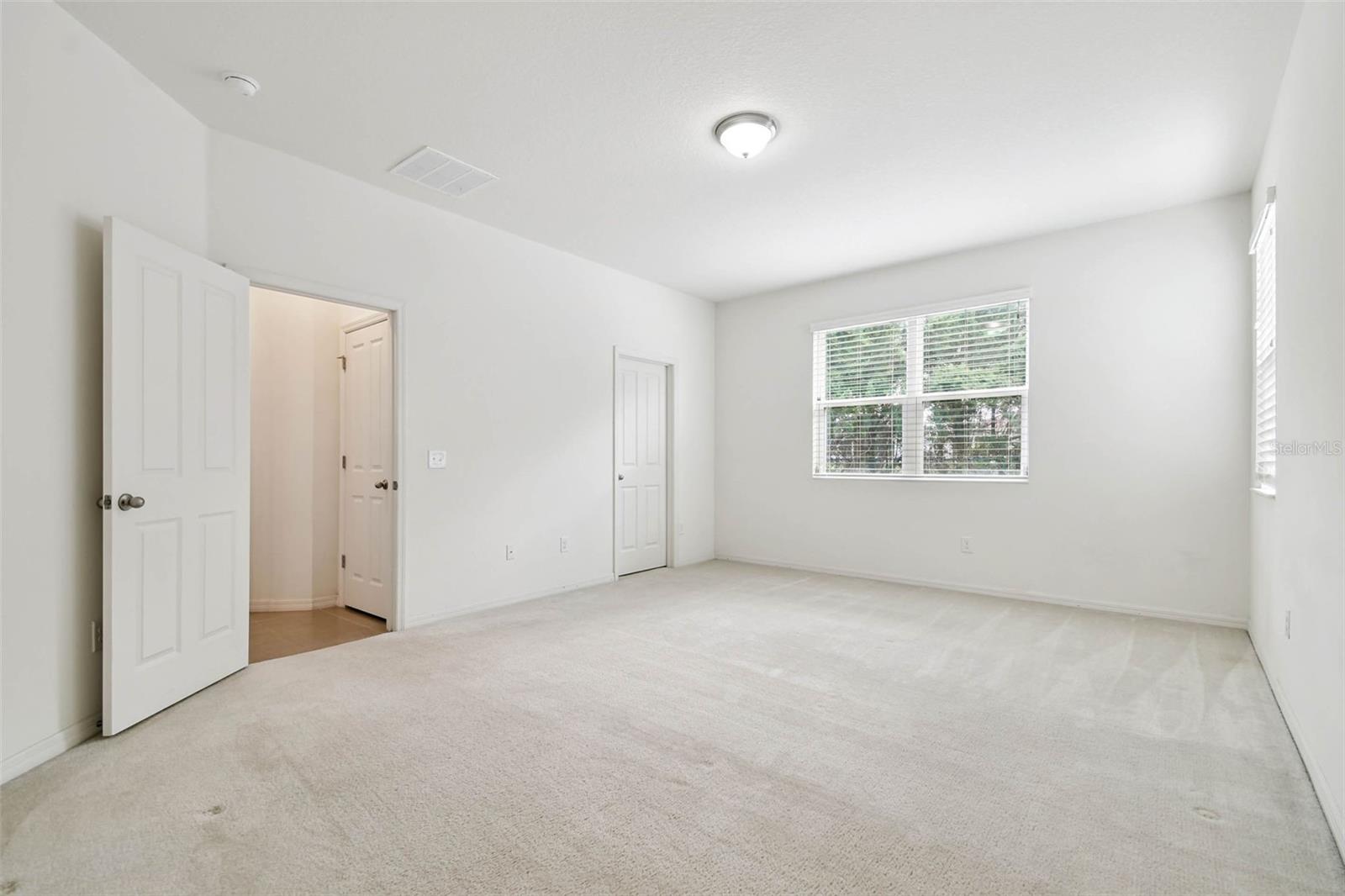 VILLAGES/TRINITY LAKES - Residential Lease