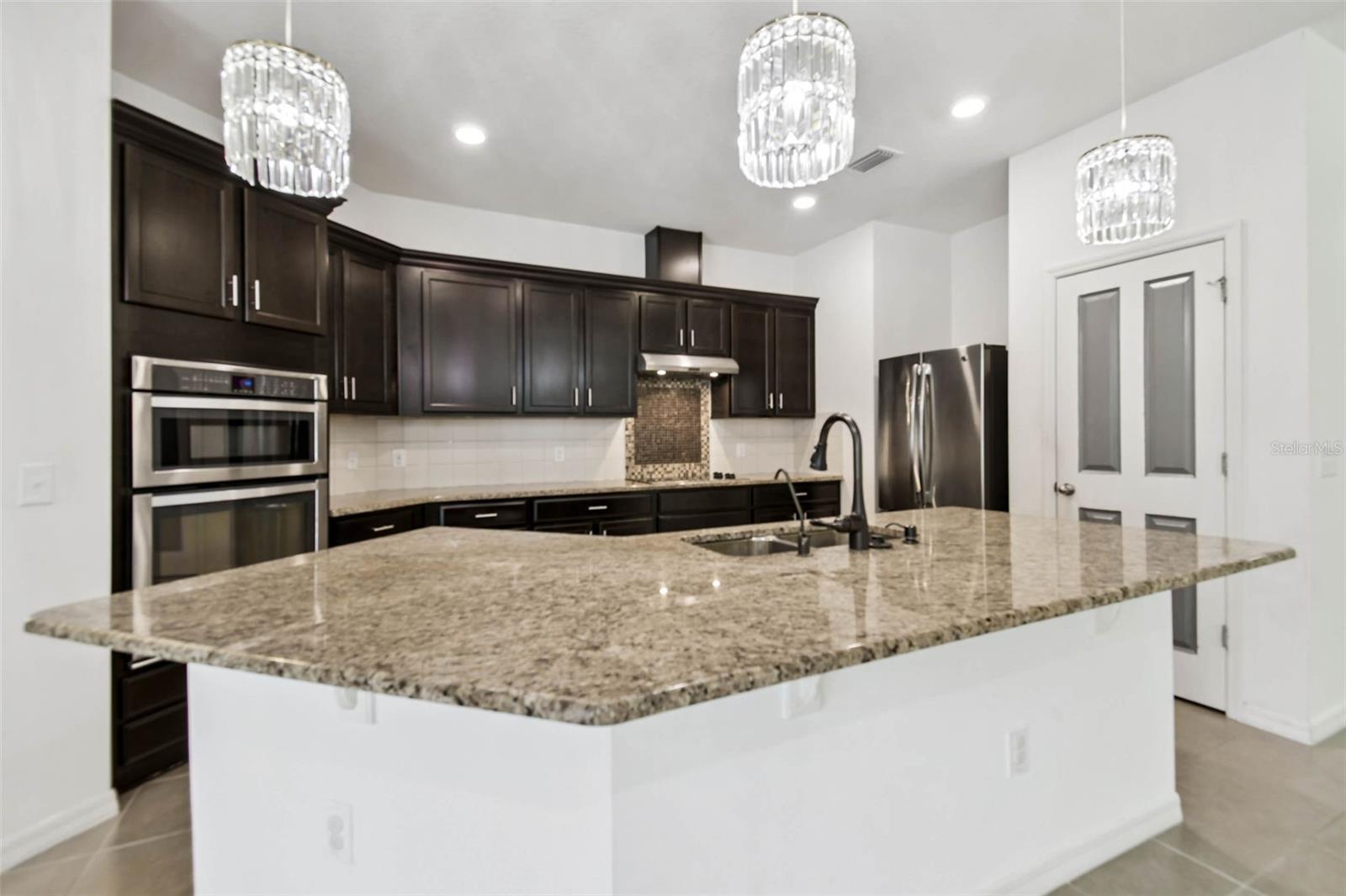 VILLAGES/TRINITY LAKES - Residential Lease
