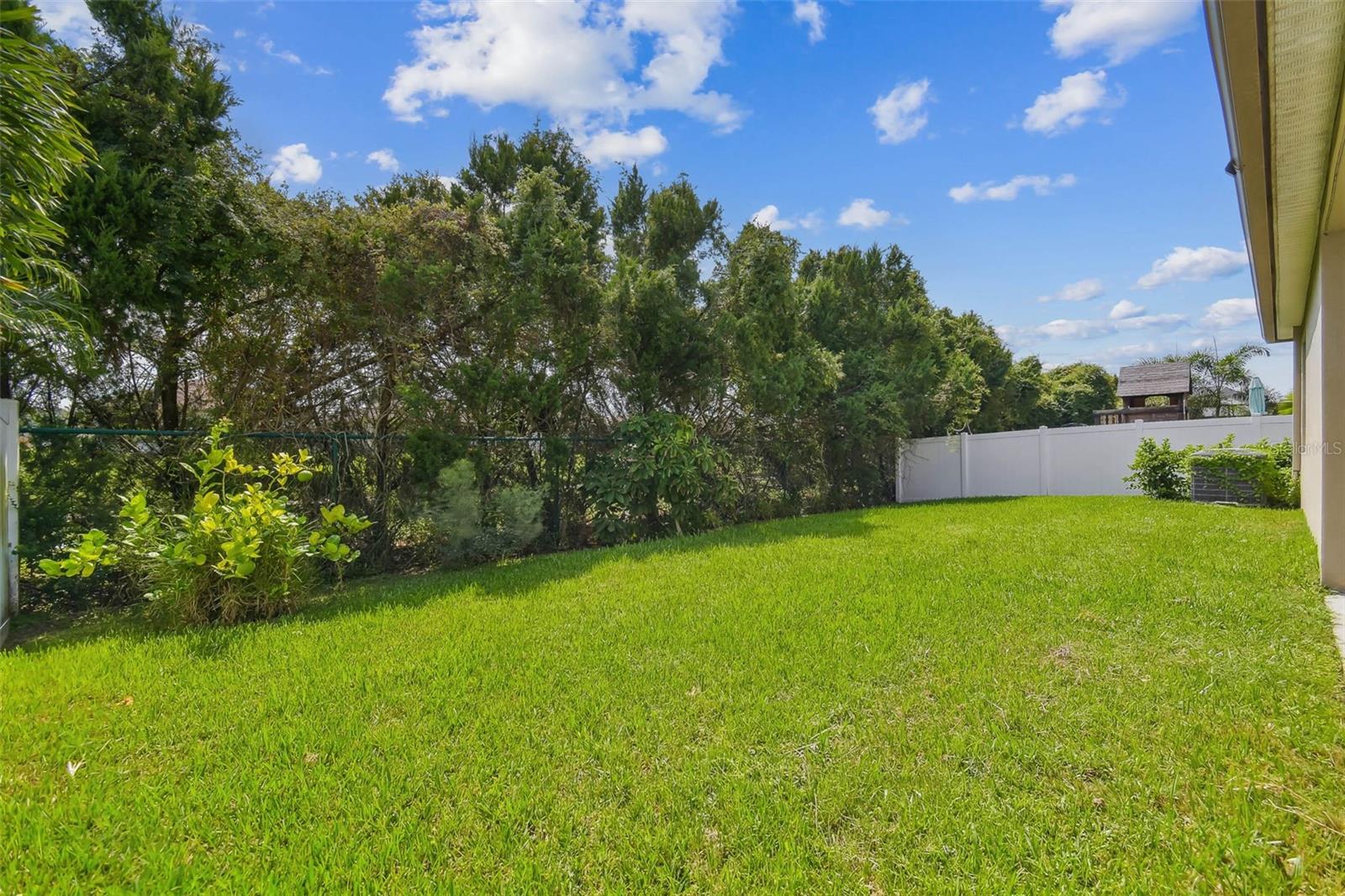 VILLAGES/TRINITY LAKES - Residential Lease