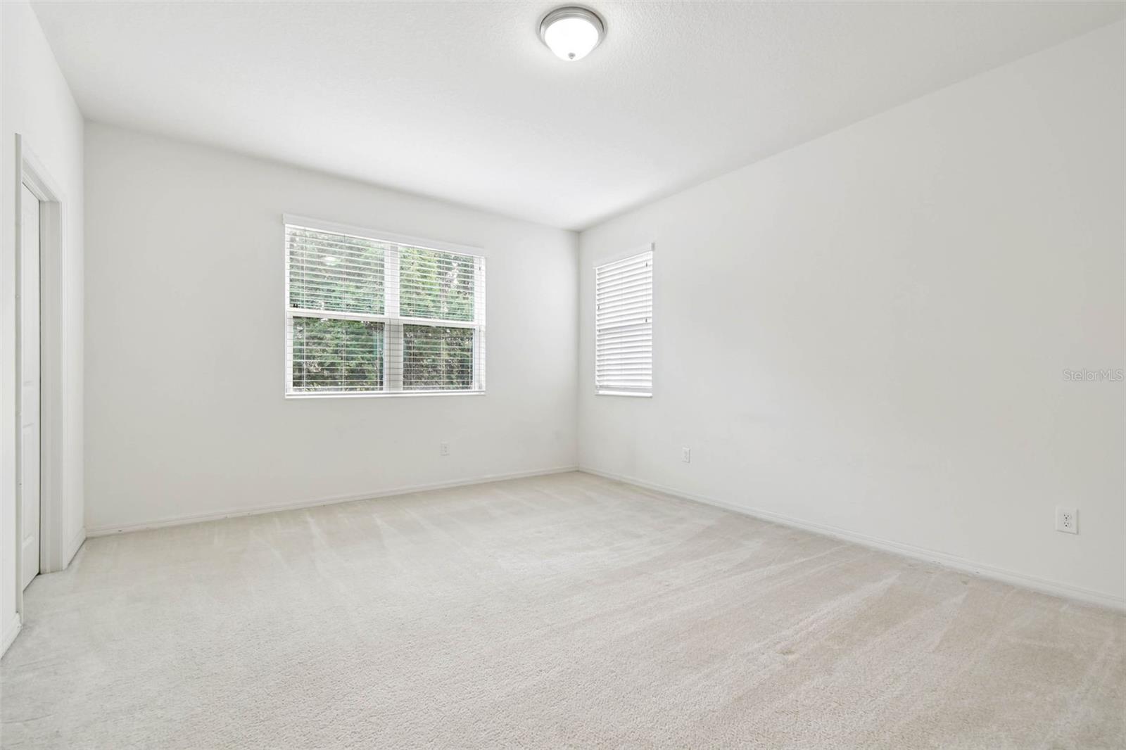 VILLAGES/TRINITY LAKES - Residential Lease