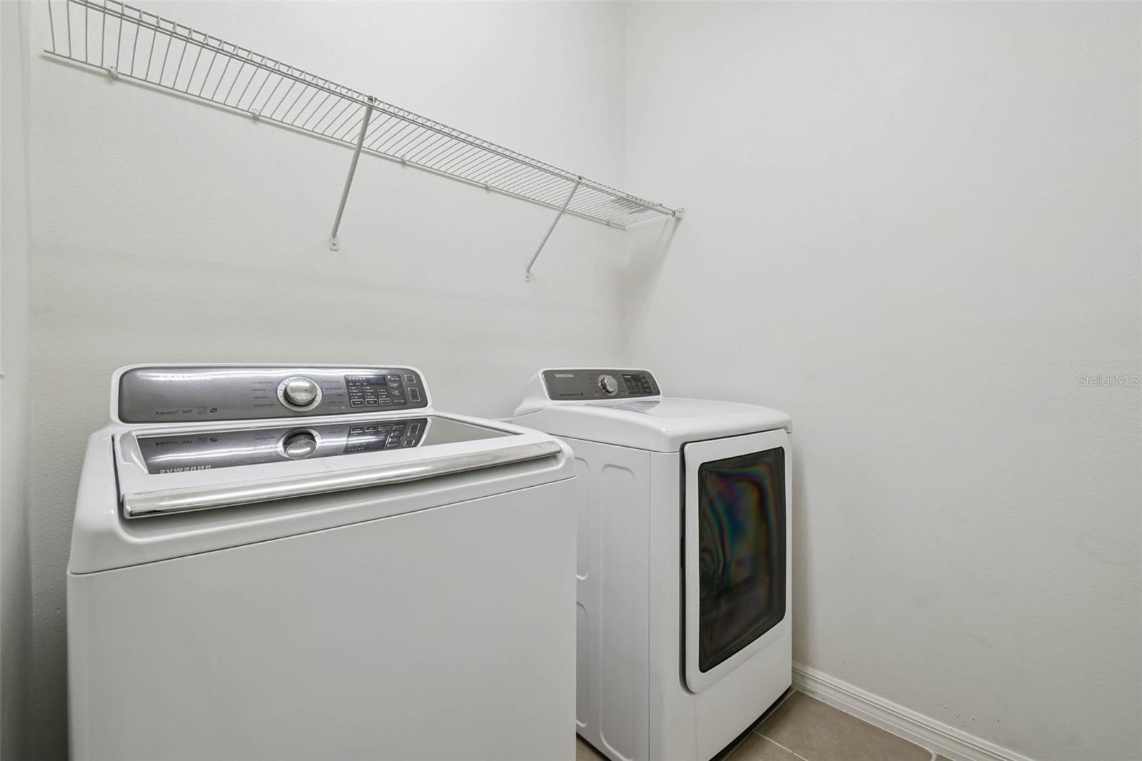 VILLAGES/TRINITY LAKES - Residential Lease