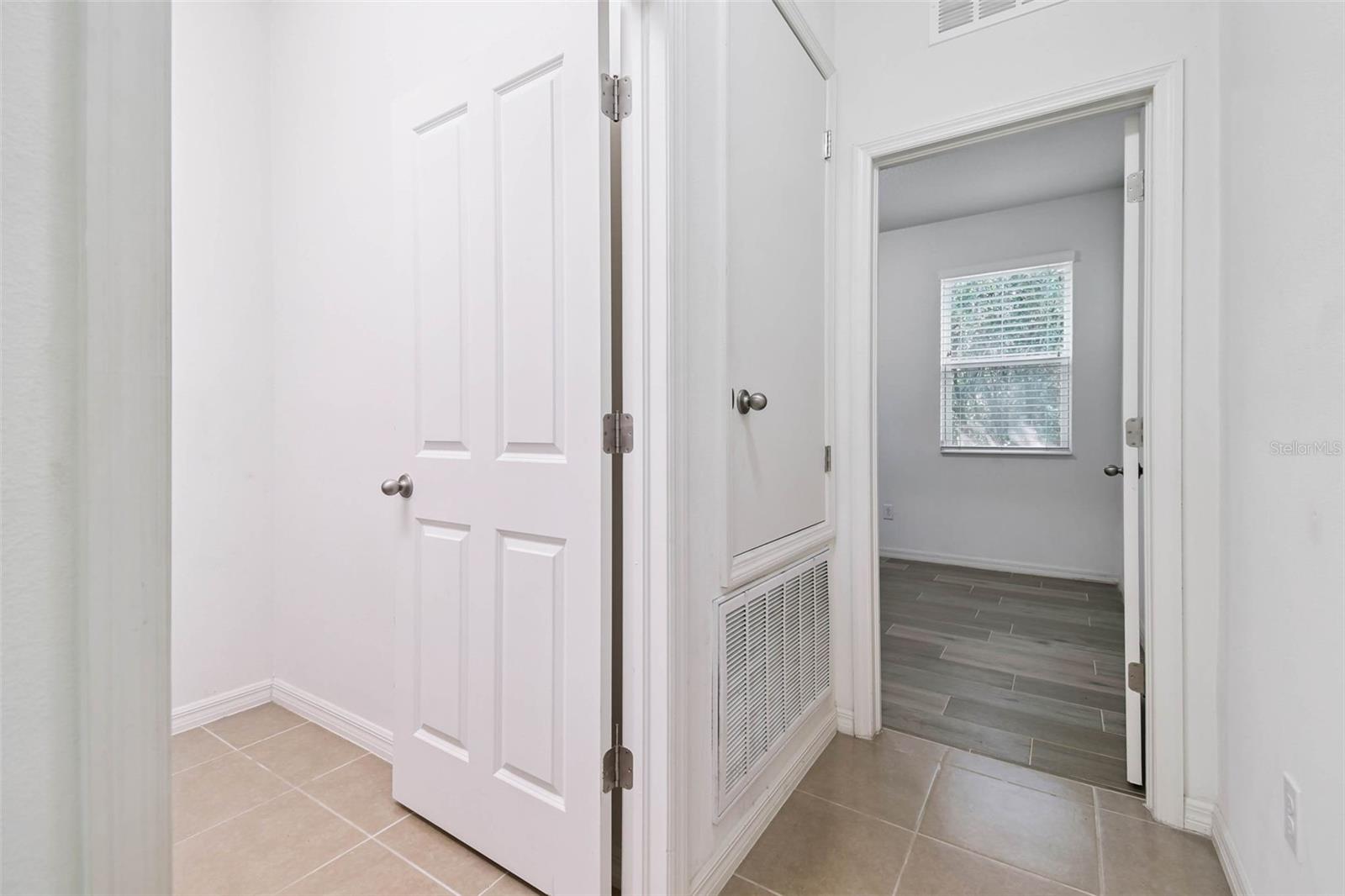 VILLAGES/TRINITY LAKES - Residential Lease