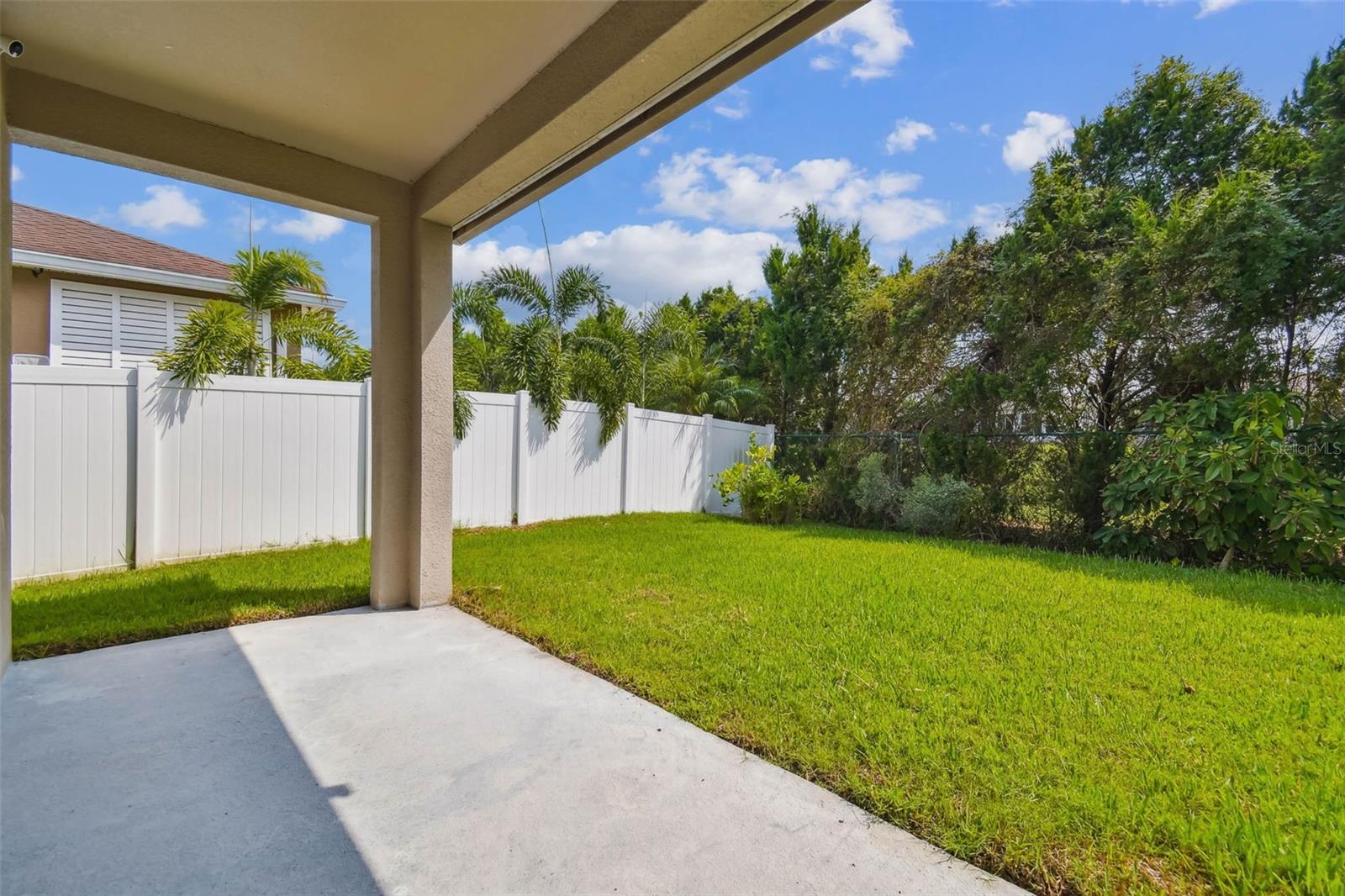 VILLAGES/TRINITY LAKES - Residential Lease