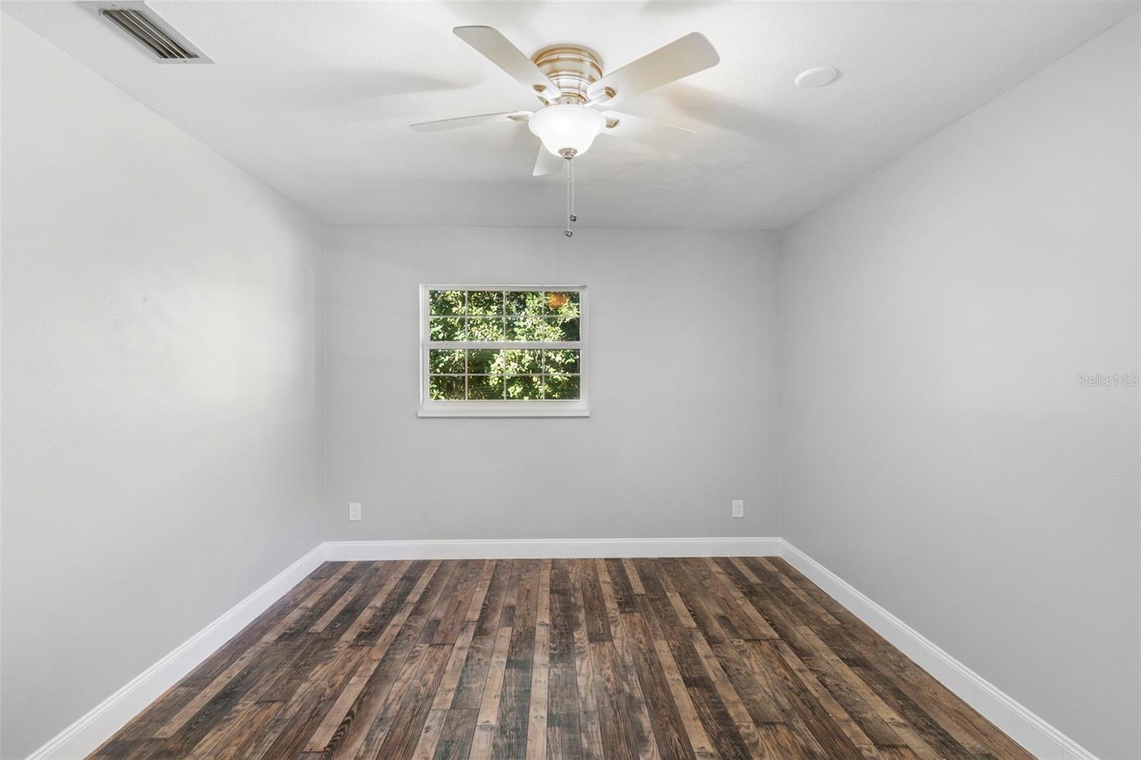 1427 - SEC 29 TWP 17S RNG 30E ALL OF - Residential