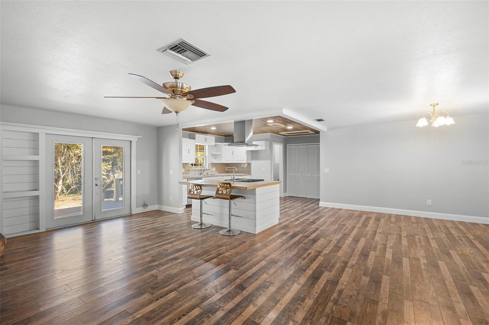 1427 - SEC 29 TWP 17S RNG 30E ALL OF - Residential