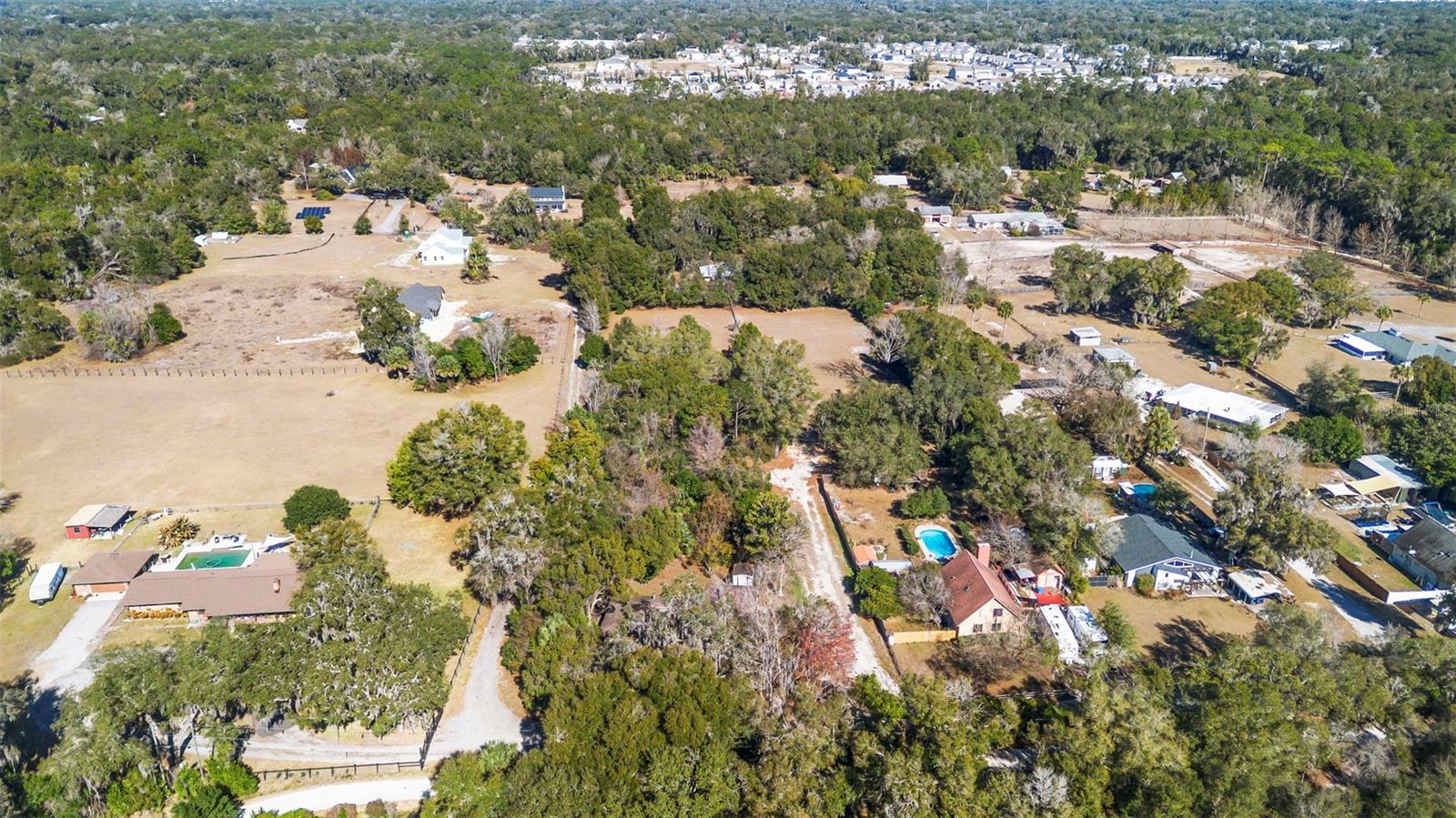 1427 - SEC 29 TWP 17S RNG 30E ALL OF - Residential