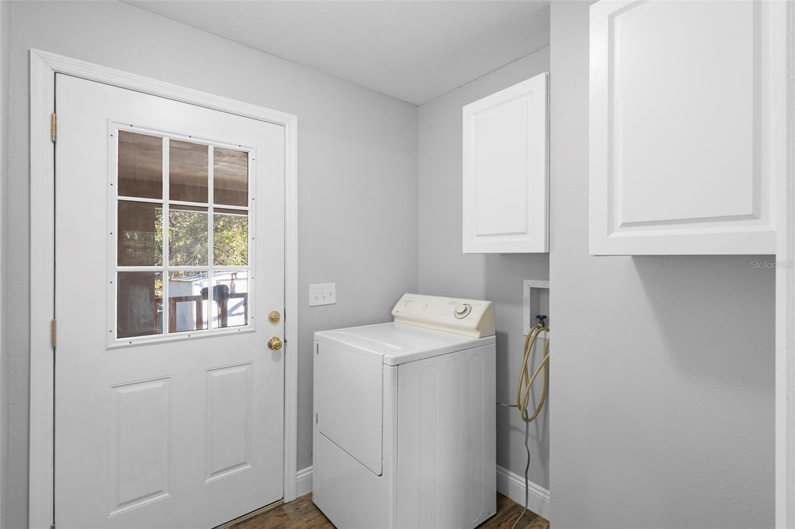 1427 - SEC 29 TWP 17S RNG 30E ALL OF - Residential