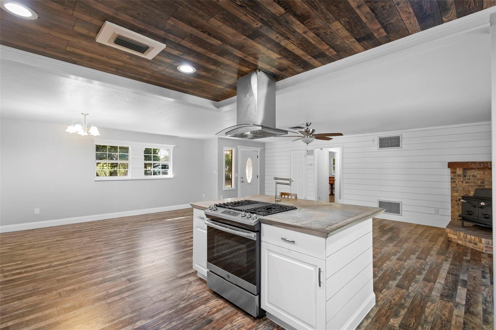 1427 - SEC 29 TWP 17S RNG 30E ALL OF - Residential