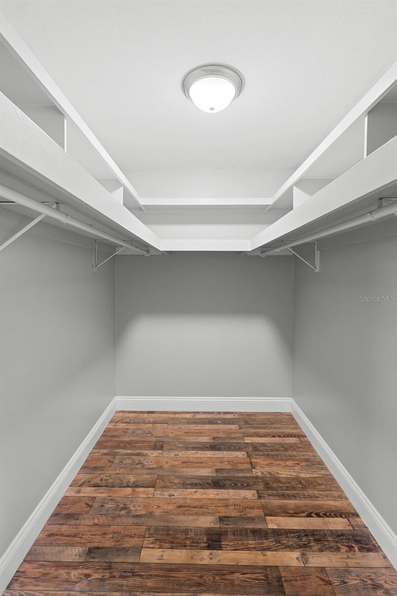 1427 - SEC 29 TWP 17S RNG 30E ALL OF - Residential