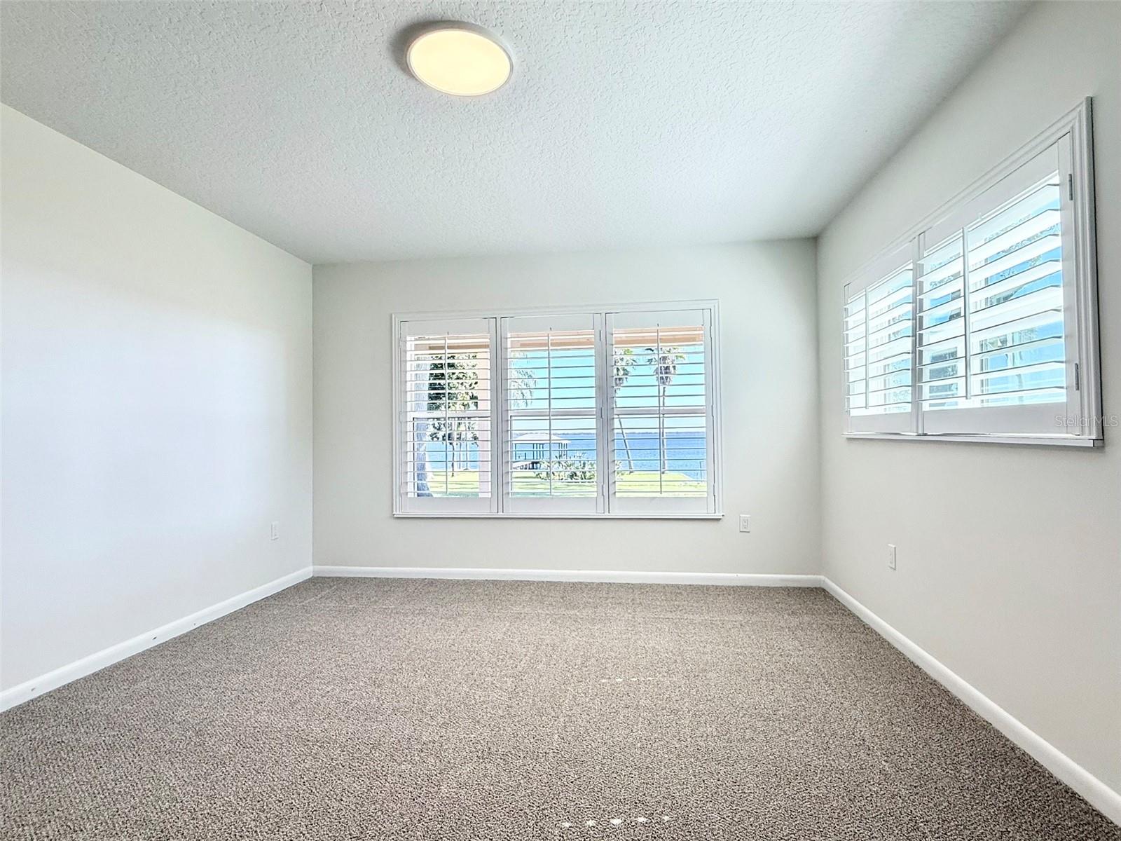 WALK/WATER LAKE ESTATES PH 3 UN 4 - Residential