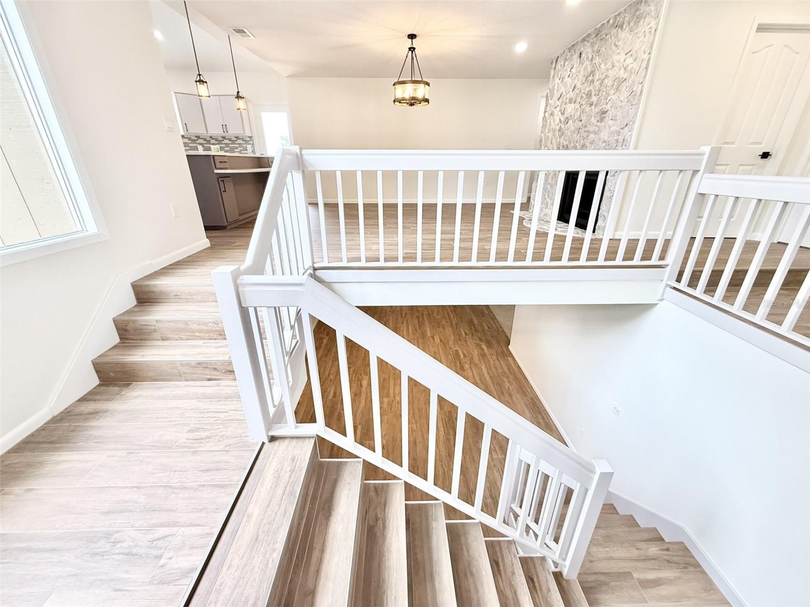 WALK/WATER LAKE ESTATES PH 3 UN 4 - Residential