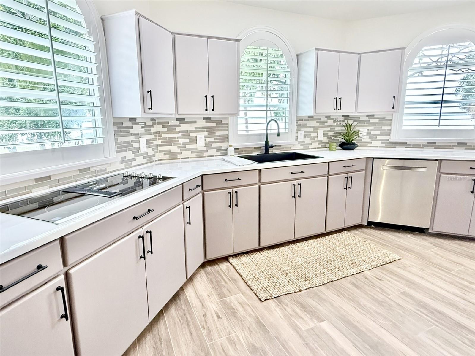 WALK/WATER LAKE ESTATES PH 3 UN 4 - Residential