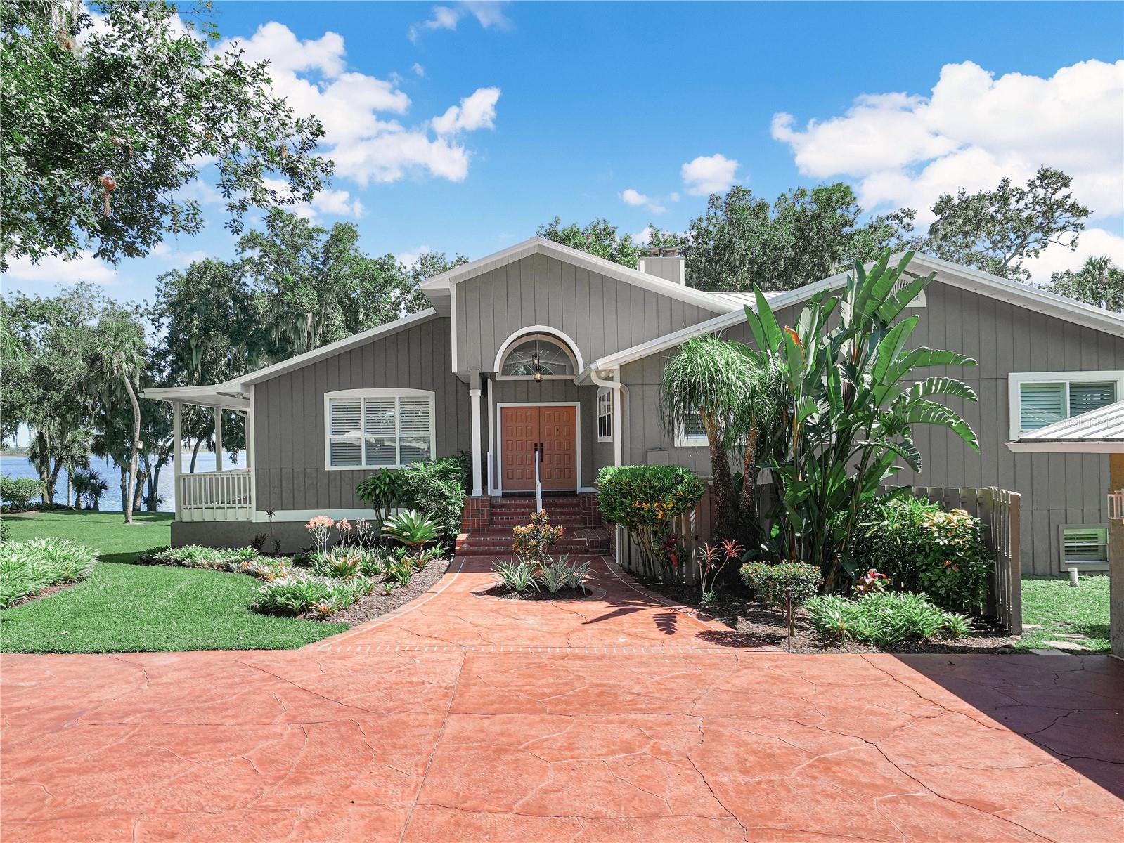 WALK/WATER LAKE ESTATES PH 3 UN 4 - Residential