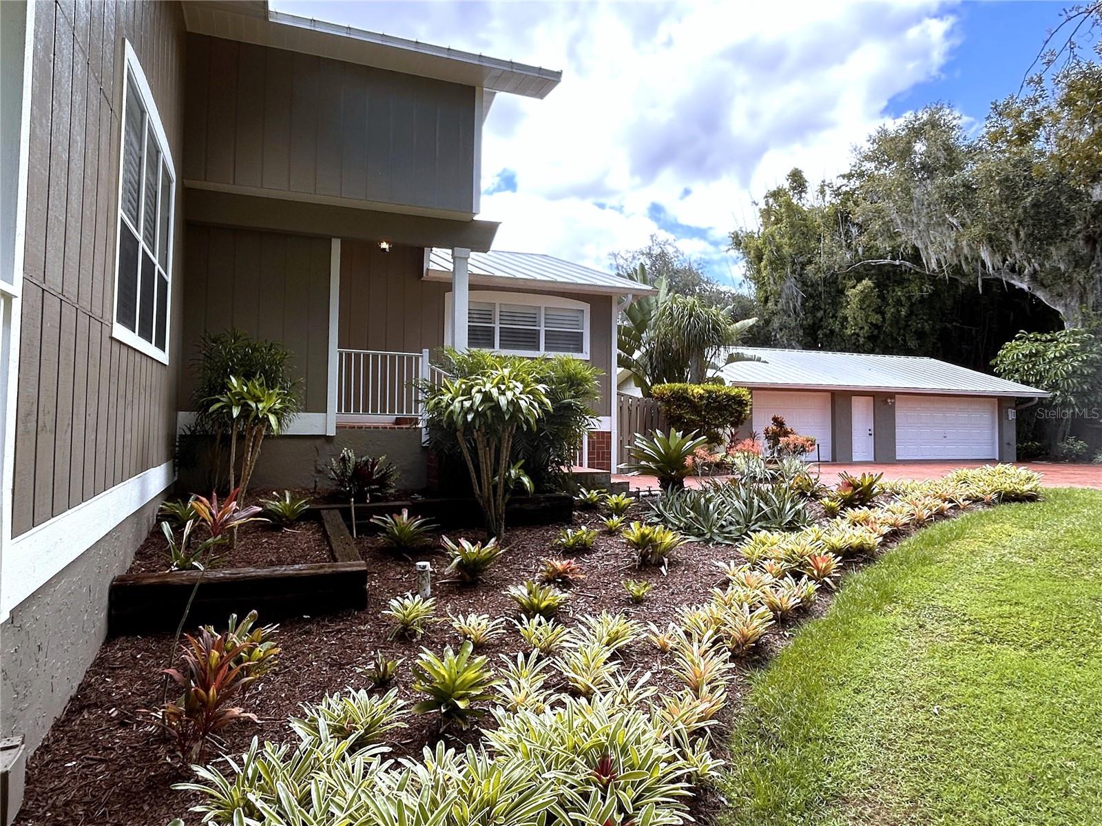 WALK/WATER LAKE ESTATES PH 3 UN 4 - Residential